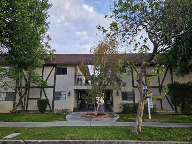 Main picture of 270 W Elmwood Ave