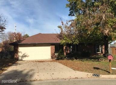 Main picture of 3225 S Kimbrough Ct