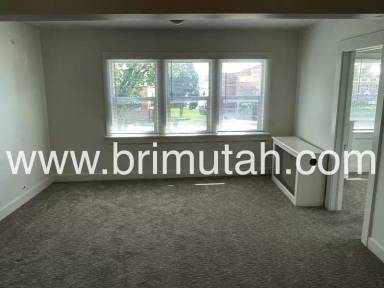 Main picture of 684 Center St