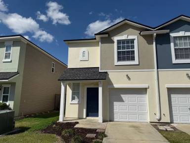 Main picture of 74 Moultrie Village Ln