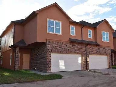 Main picture of 2120 Bermuda Dunes Dr