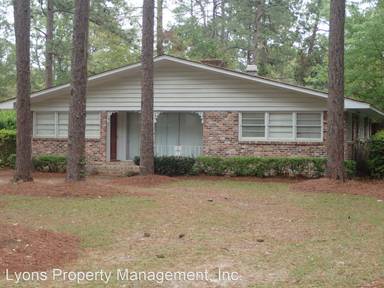 Main picture of 2201 White Oak Dr