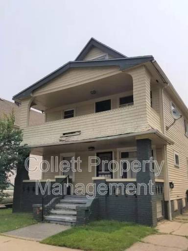 Main picture of East 125th Street 2797 - back