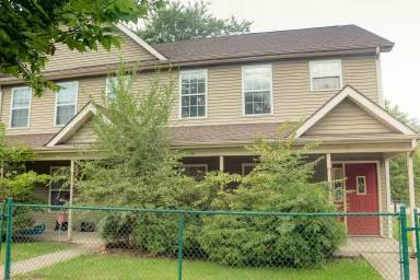 Main picture of 522 S 3rd St