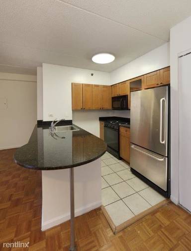 Main picture of 363 W 30th St