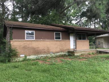 Main picture of 7813 Rebecca Dr