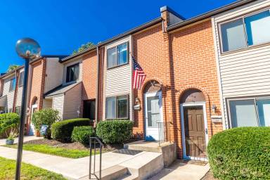 Main picture of 905 Valley Dr