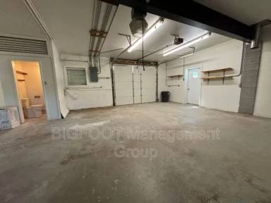 Main picture of 708 Broadway St