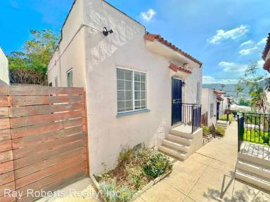 Main picture of 4517 1/2 Marmion Way