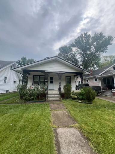 Main picture of 3632 Drexel Dr