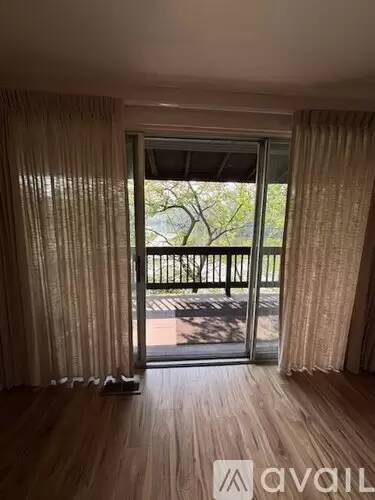 Main picture of 5536 E Lake Dr