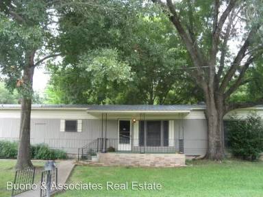 Main picture of 905 NE 5th St