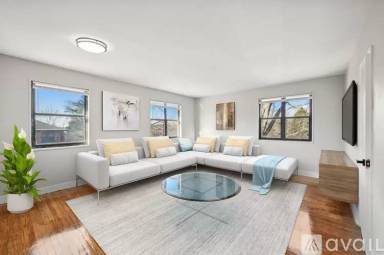 Main picture of 125 Forest Ave