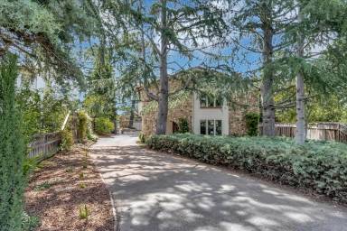Main picture of 370 Quinnhill Rd