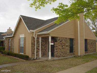 Main picture of 2500 E Park Blvd