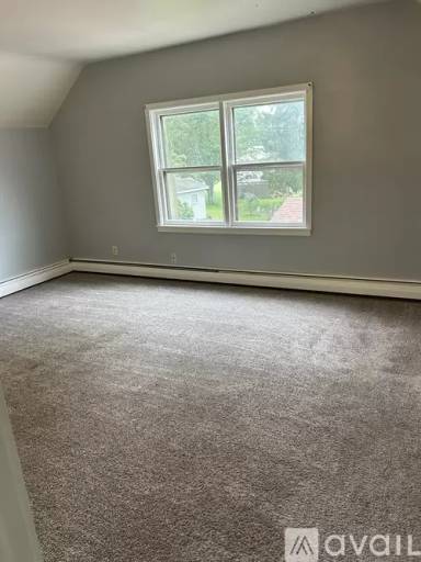 Main picture of 90 1/2 8th St