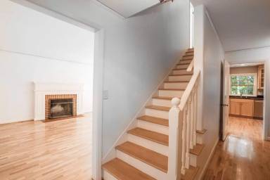 Main picture of 4527 SW 29th Ave