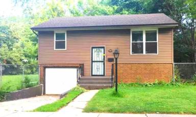 Main picture of 13115 S Vernon Ave