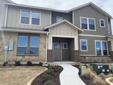 Main picture of 7635 Stonehollow Dr