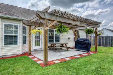 Main picture of 329 Rose Bud Ln