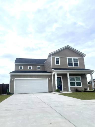 Main picture of 450 Carrara Dr