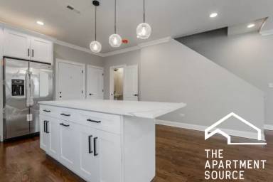 Main picture of 1925 S May St