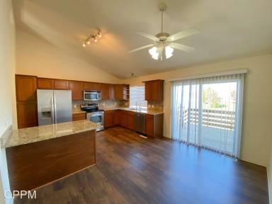 Main picture of 20946 Oak St