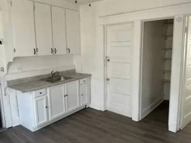 Main picture of 4131 Woodbridge Ave