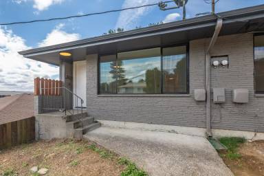 Main picture of 635 NE Dallas St