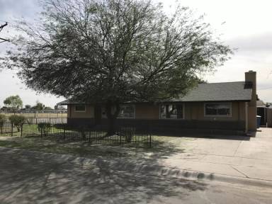 Main picture of 3901 W Cambridge Ave