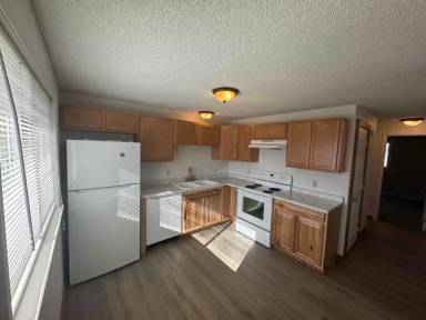 Main picture of 602 E 3rd Ave