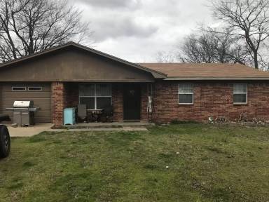 Main picture of 26825 W 3rd St