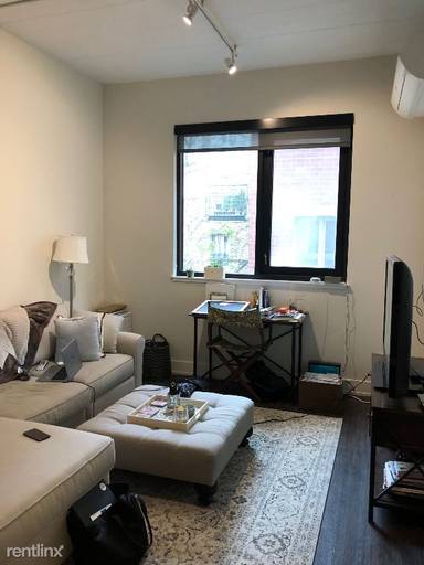 Main picture of 1435 N Wells St