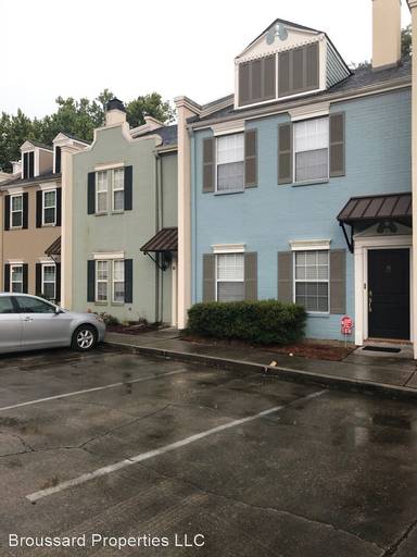 Main picture of 300 General Mouton Ave