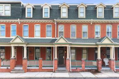 Main picture of 155 N Washington St