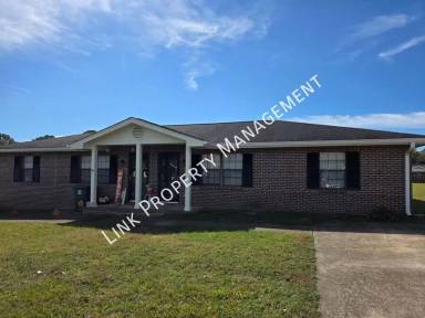 Main picture of 5004 N Moore Ln