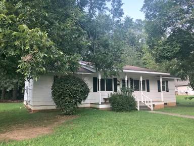 Main picture of 339 E Pine Ave