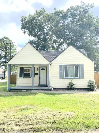 Main picture of 3747 Atterbury St