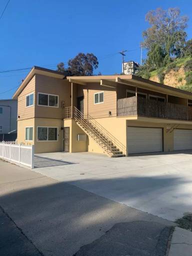 Main picture of 2812 Reynard Way
