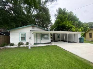 Main picture of 1715 Bayou St