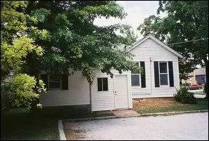 Main picture of 420 E Bear Blvd