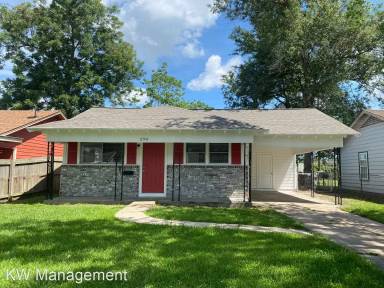 Main picture of 290 Charlotte Dr