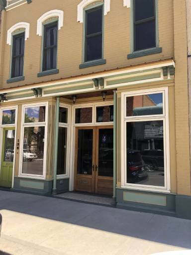 Main picture of 138 W 1st St