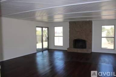 Main picture of 8009 Krim Dr NE
