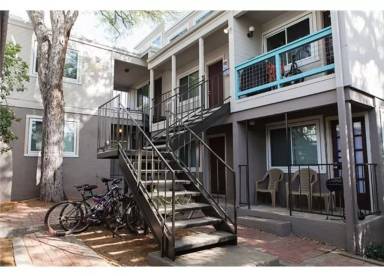Main picture of 1106 W 22nd St