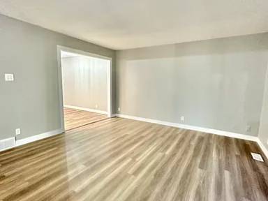 Main picture of 1716 S 162nd St