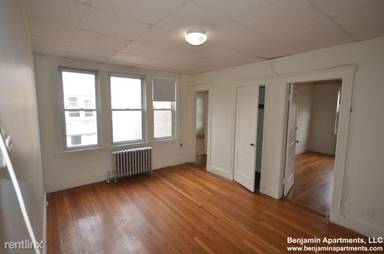 Main picture of 1630 Commonwealth Ave