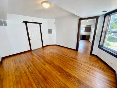 Main picture of 603 W Cross St