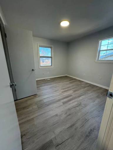 Main picture of 338 E 57th Pl N