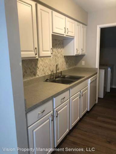 Main picture of 7420 SW 42nd Pl